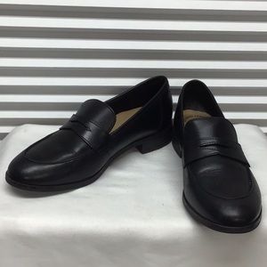 Clarks Black Penny Loafer Like New Size 7